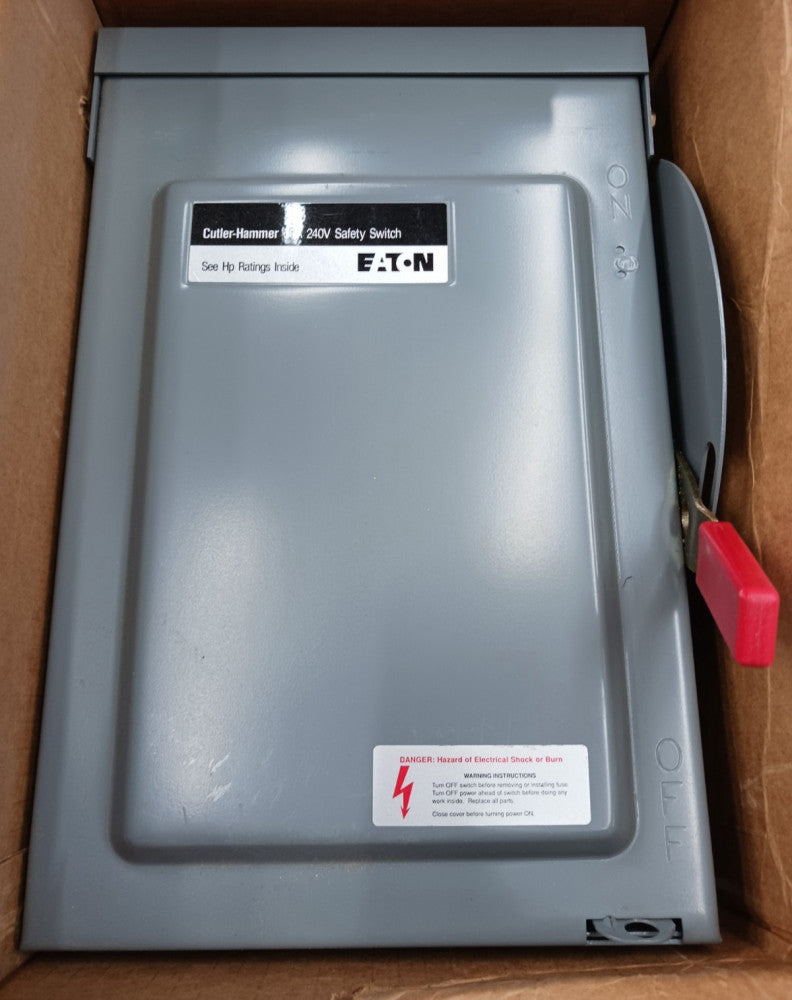 New Cutler Hammer 60 Amp Fusible Safety Switch 3R 4 wire 240 Vac DG322NRB