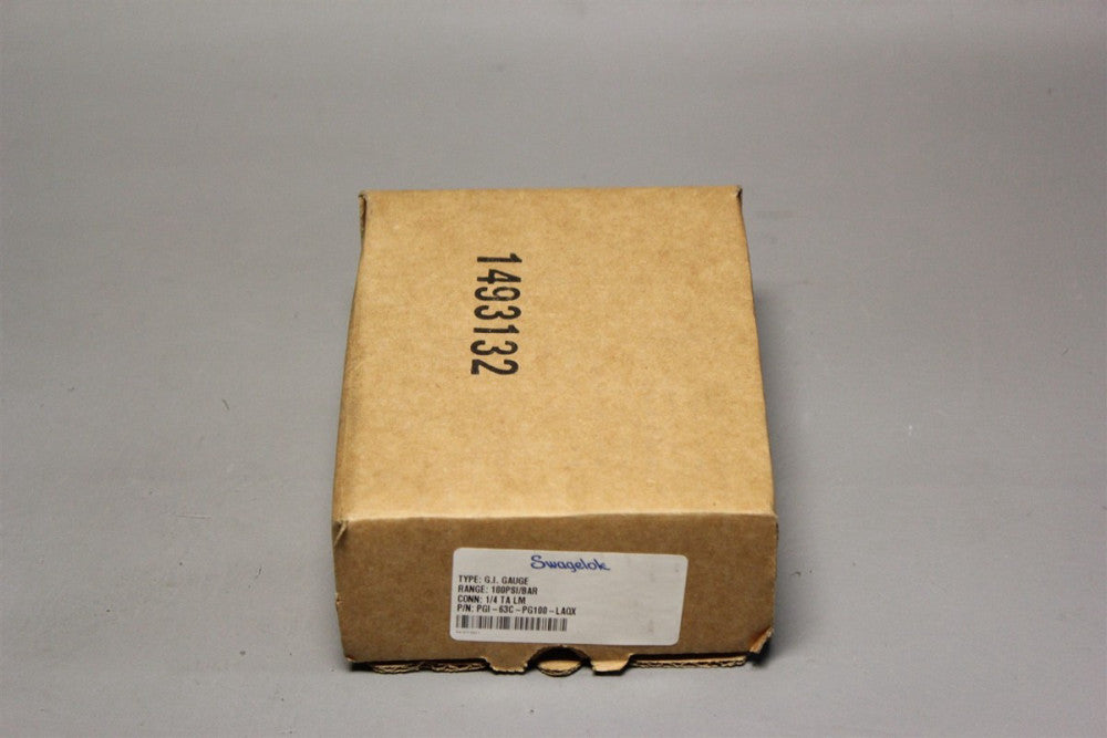 NEW SWAGELOK G.I. PRESSURE GAUGE 100PSI/BAR PGI-63C-PG100-LAQX