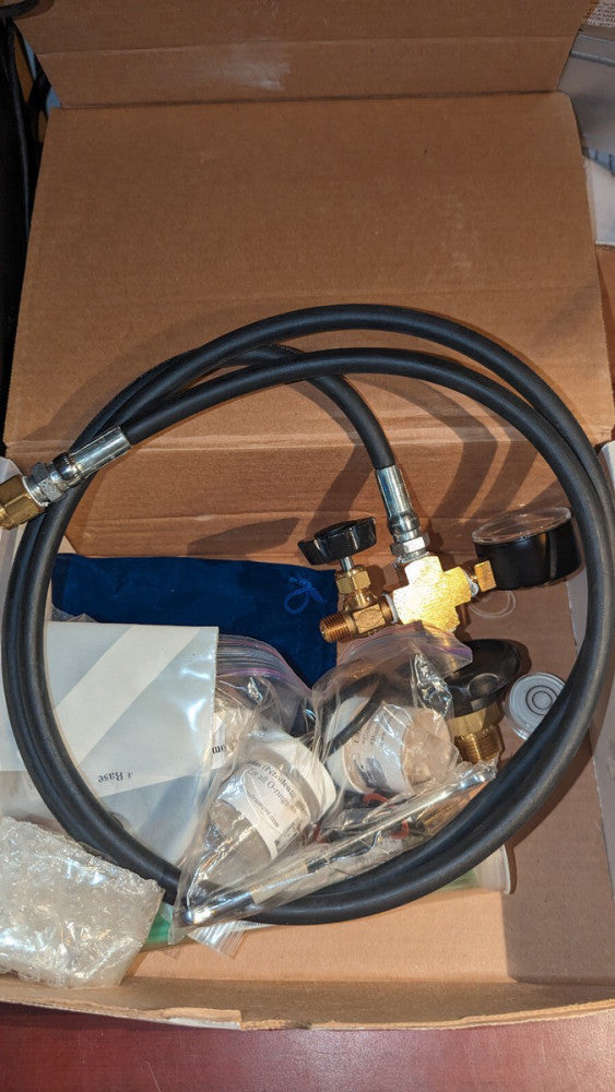 Hoke Valve / Gas Pressure Regulator Assembly w Gauge & Many Rebuild Parts