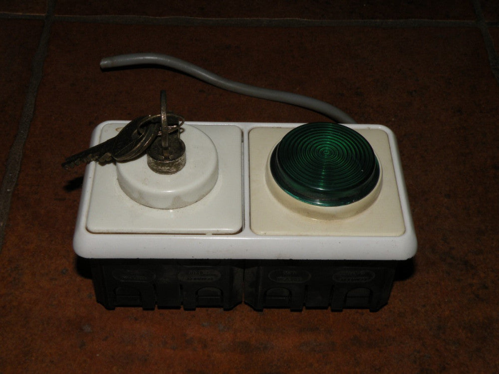 Tehalit Channel Socket w Green Indicator Light & Locking Switch w/Keys