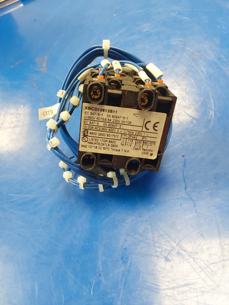 Telemecanique XBCD10612S11 Selector Switch 3 Position 660VAC Max