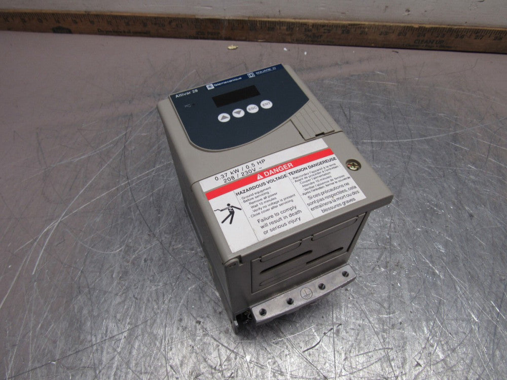 TELEMECANIQUE ALTIVAR DRIVE ATV28HU09M2U 0.5HP 200/240V NEW NOT IN BOX !! M/O !!