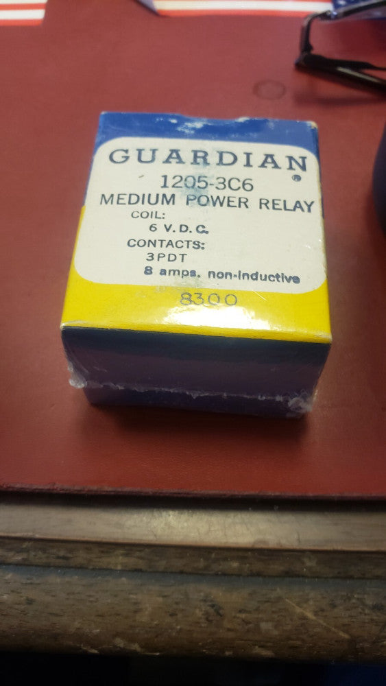 NEW GUARDIAN ELECTRIC CO 1205-3C6 / 12053C6 (NEW IN BOX) ( F2-5B)