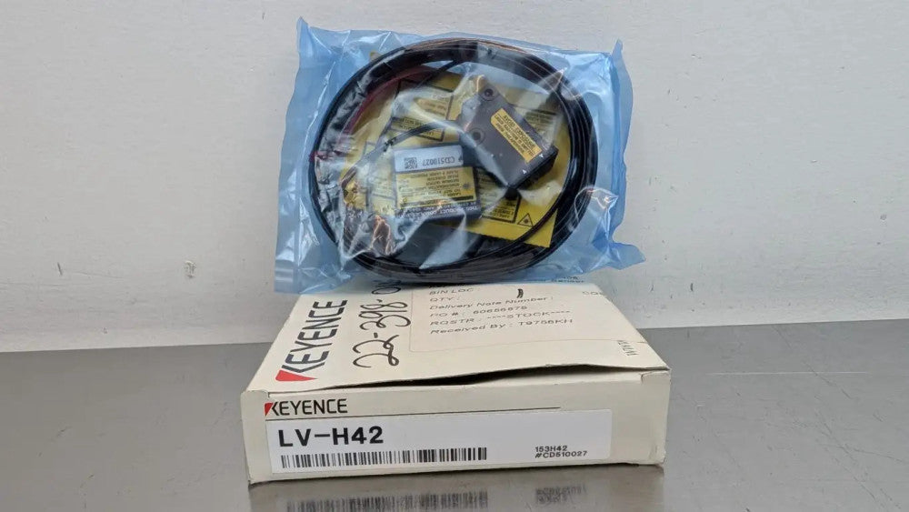Keyence LV-H42 Reflective Sensor Head 250/500/1000mm Long Distance