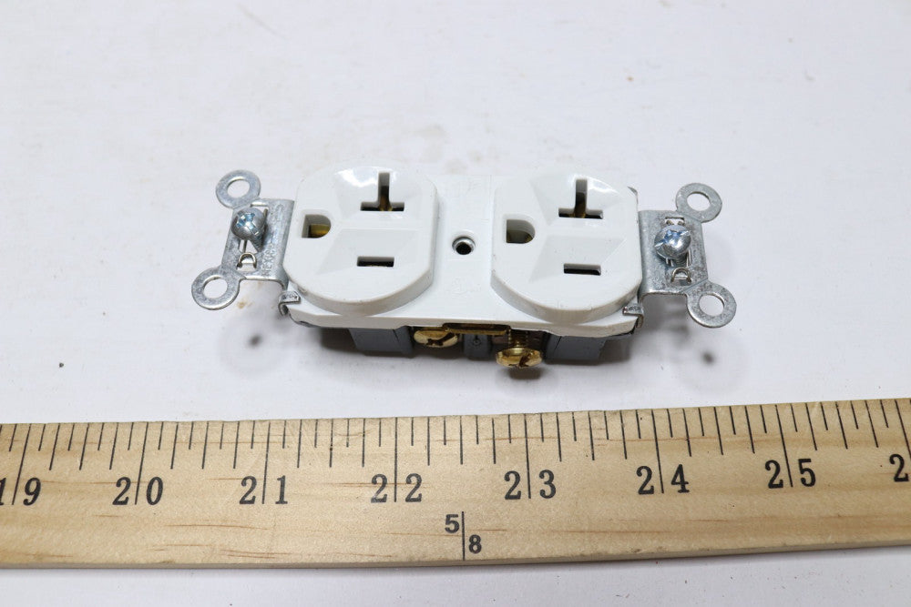 Hubbell Standard Duplex Receptacle White 125V AC CR20WHI 