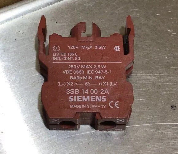 Siemens 3SB-14-00-2A Contact Block Nos Surplus No Original Box