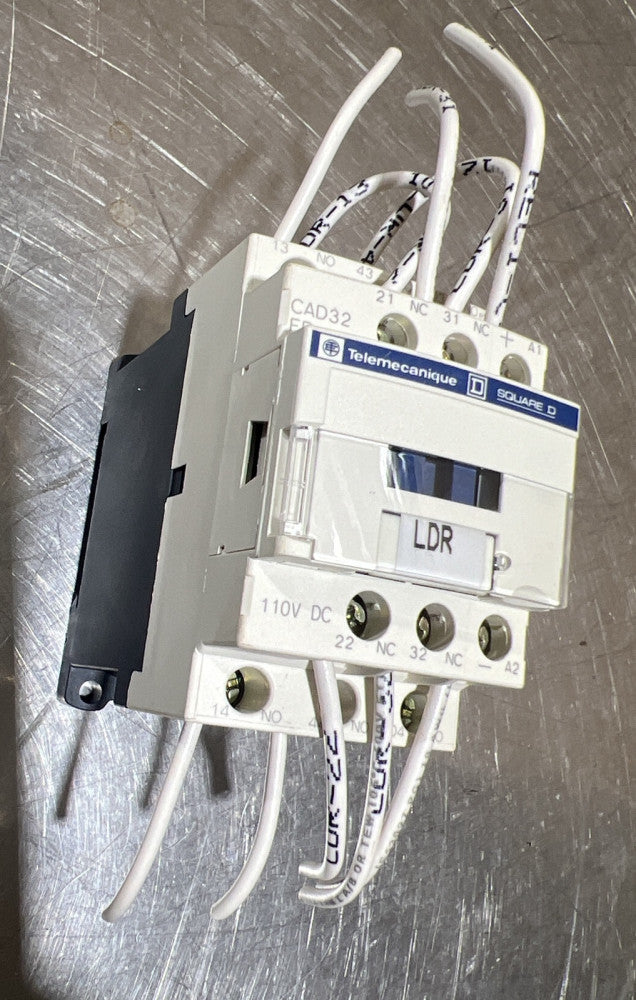 TELEMECANIQUE CAD32FD CONTROL RELAY Nos Surplus. Fresh Take Out