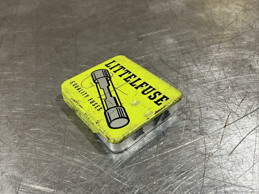 PACK OF 5 LITTELFUSE 2 1/2 FUSES Nos Surplus
