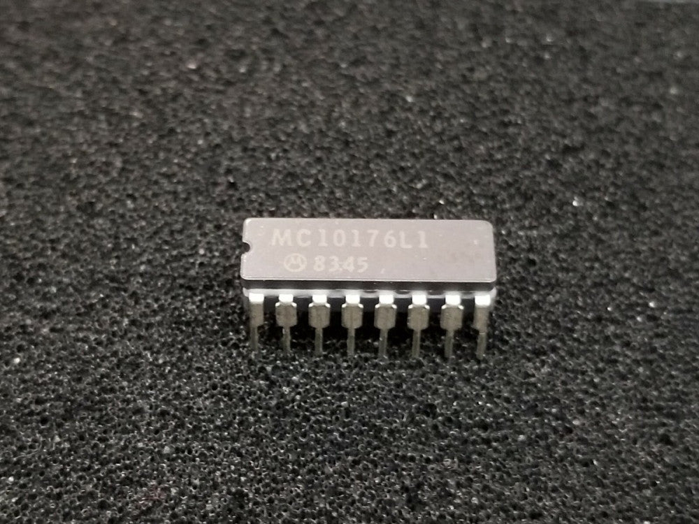 New Old Stock Motorola MC10176L1 Ceramic Dip IC