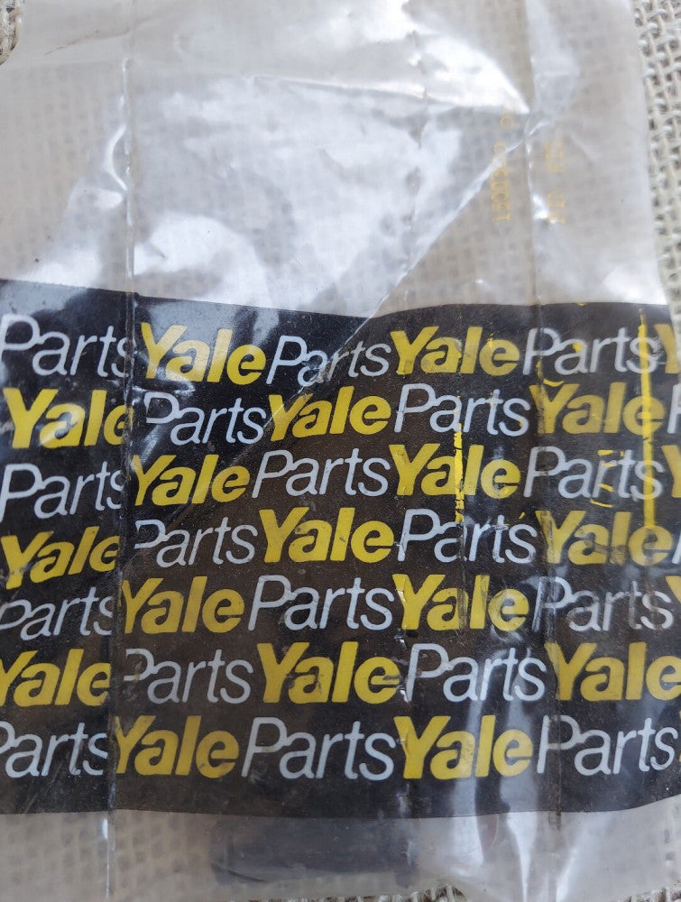 YALE FORKLIFT PARTS No. 15003000 / 1500300 00. BOLT, PIN KIT