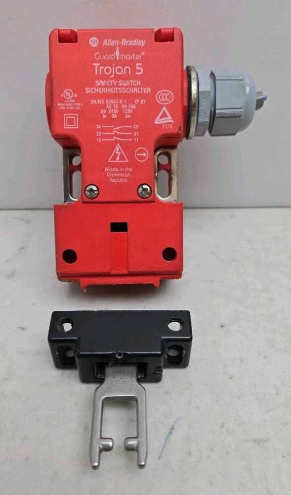 Allen Bradley 440K-T11467 Interlock Safety Switch Guardmaster Trojan 5