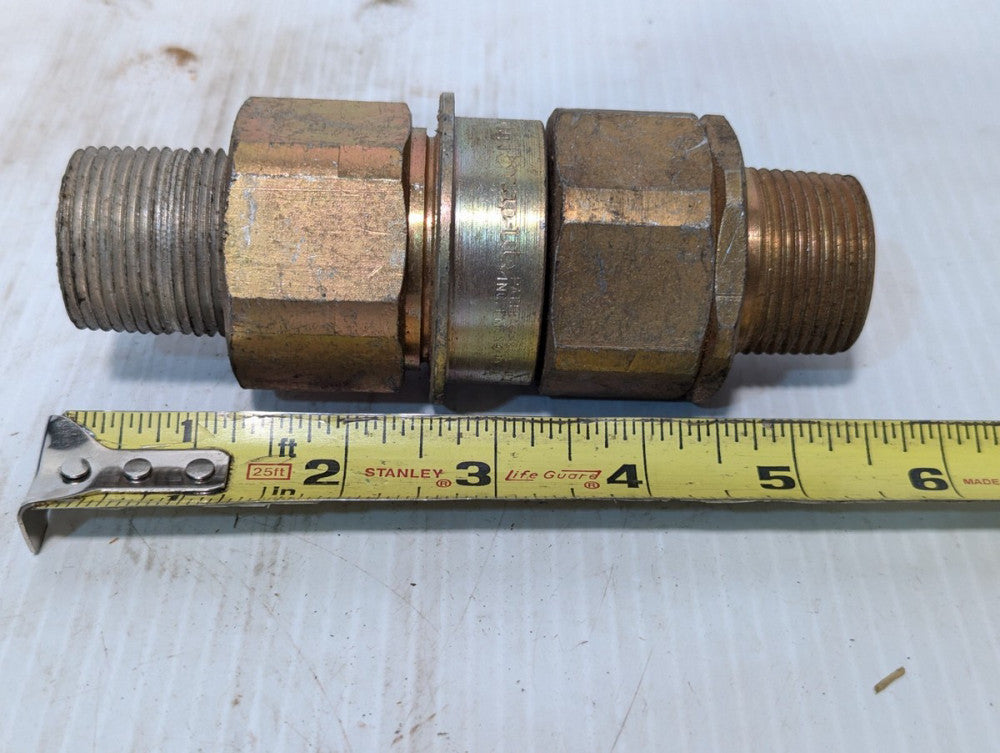 Snap-Tite VEC-16 Female Coupler with VEN-16 Male Connector