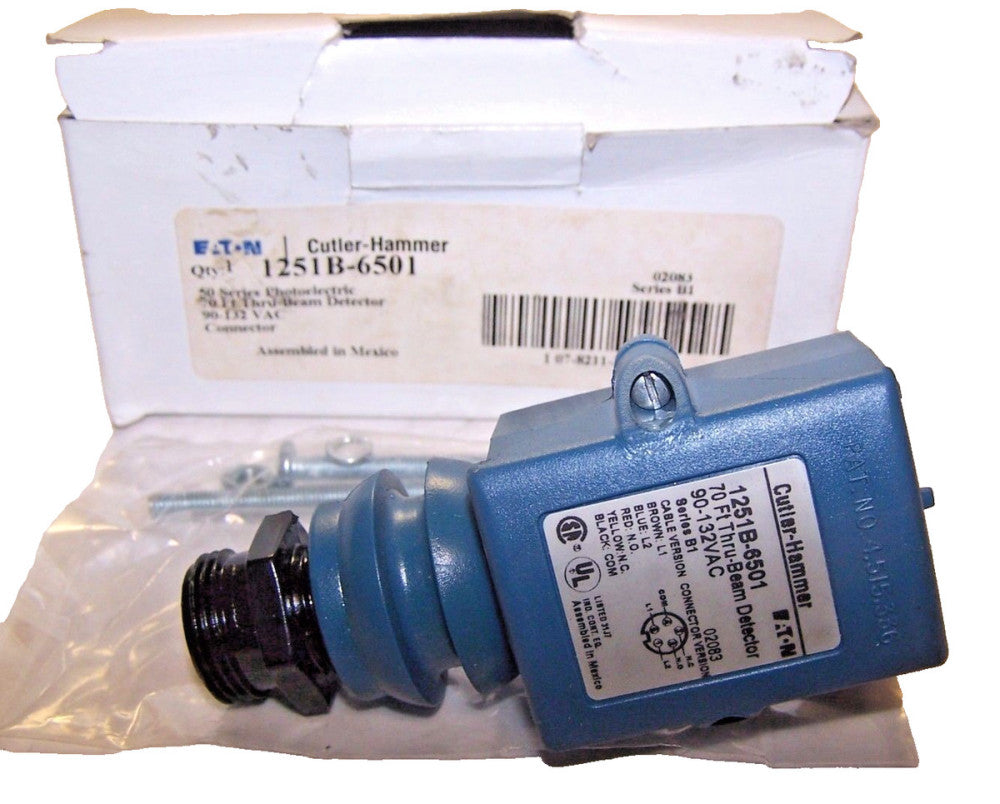 New Eaton Cutler-Hammer Photoelectric Thru Beam Sensor 70 FT 132 VAC  1251B-6501