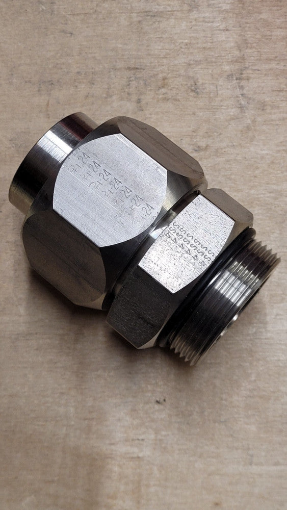 Parker 1-1/2" NPSC X 1-1/2" Tube Stainless Steel Adapter JIC 37 Degree