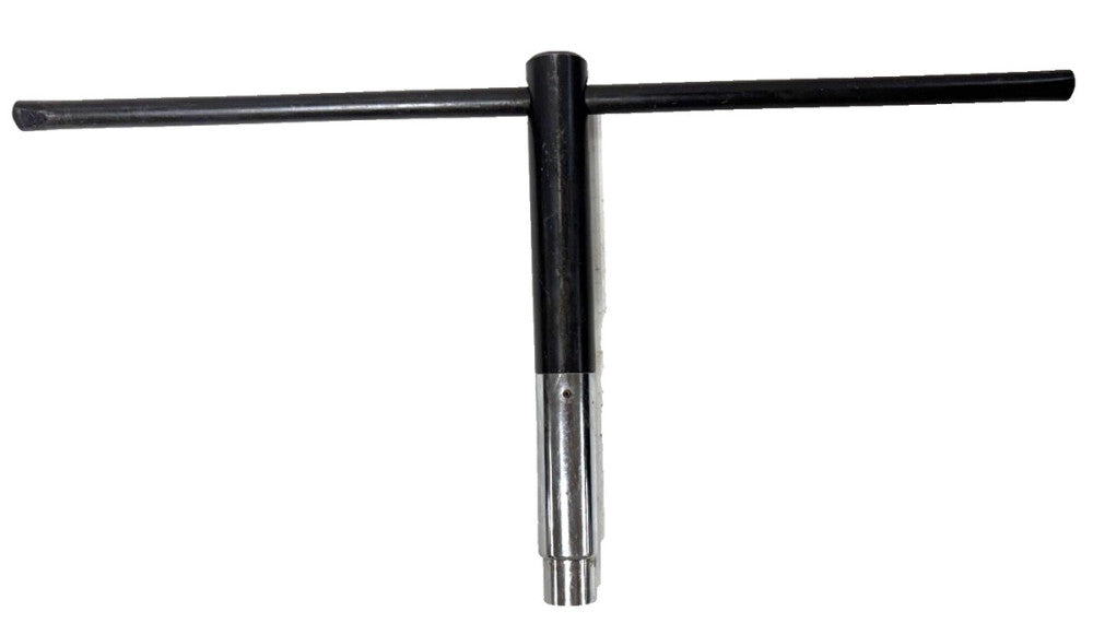 9/16" SQUARE SELF-EJECTING LATHE T CHUCK. STEEL MATERIAL