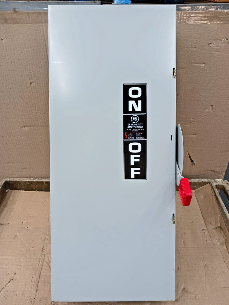 New GE 200 Amp Fusible Safety Switch 3 Pole 240 VAC / 250 VDC 60 HP TH4324