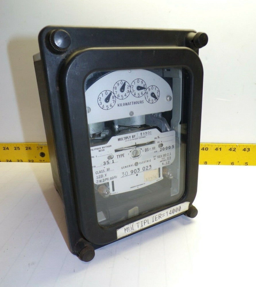 GE TYPE DS-63 POLYPHASE WATTHOUR METER 120V 3W 3PH PTR 35/1  701X90G1 