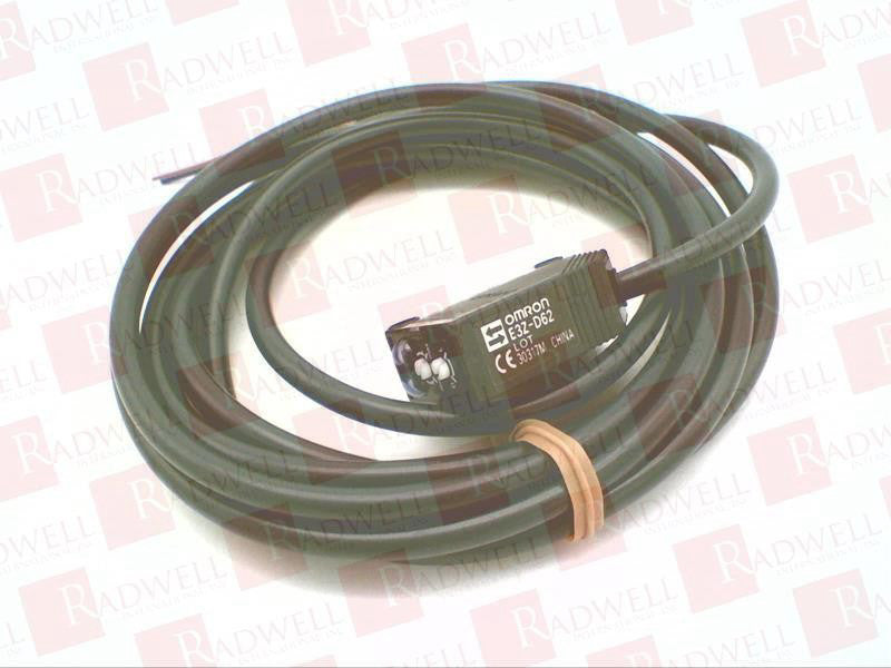 OMRON E3Z-D62 / E3ZD62 (BRAND NEW)