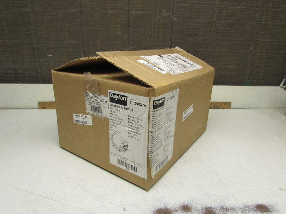 DAYTON INDUSTRIAL MOTOR 2NKX7A 1.5HP 3PH 60HZ 208-230/460V 143-5T NEW IN BOX !!