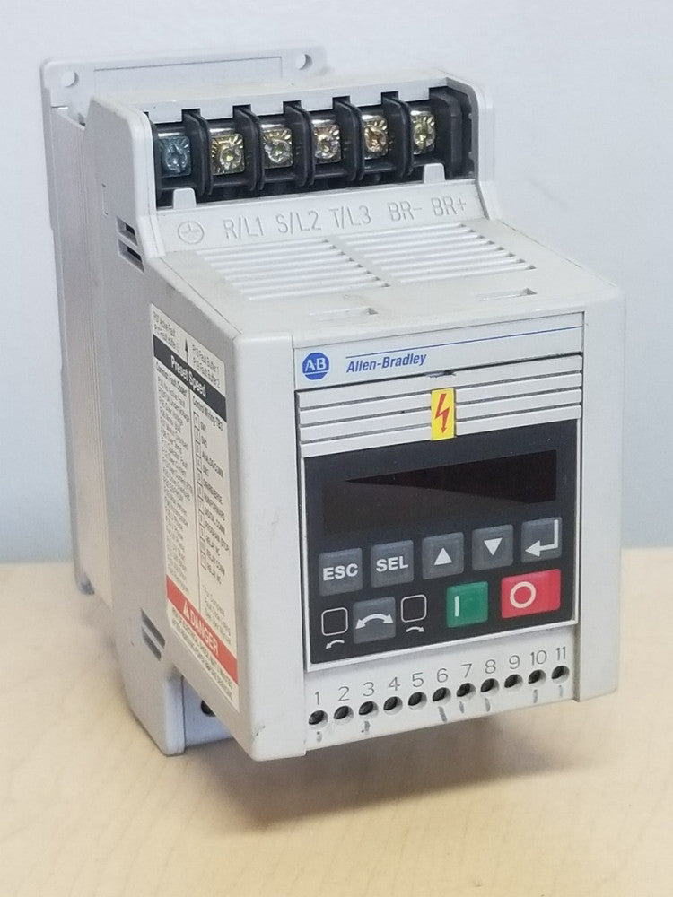 Allen Bradley Preset Speed 160-AA02NPS1  FRN: 7.04 0.37KW 0.5HP