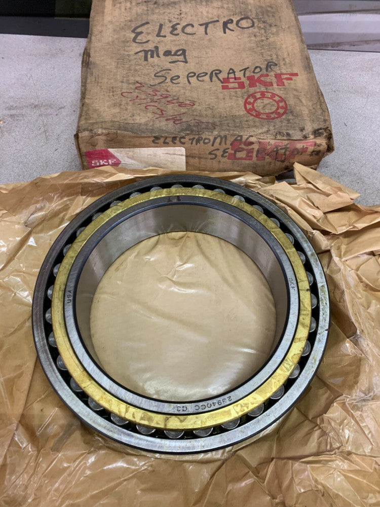 NEW IN BOX SKF 23940CYC3W33 SPHERICAL ROLLER BEARING 23940 CY/C3/W33