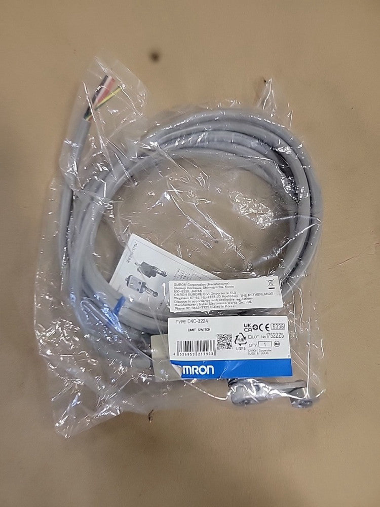 OMRON D4C-3224 High Sensitivity Limit Switch