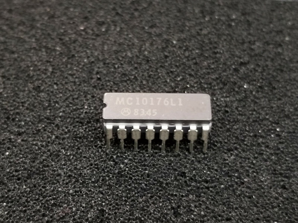 New Old Stock Motorola MC10176L1 Ceramic Dip IC