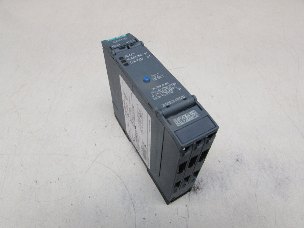 SIEMENS THERMISTOR MOTOR PROTECTION RELAY 3RN2023-1DW30 NICE USED TAKEOUT !!