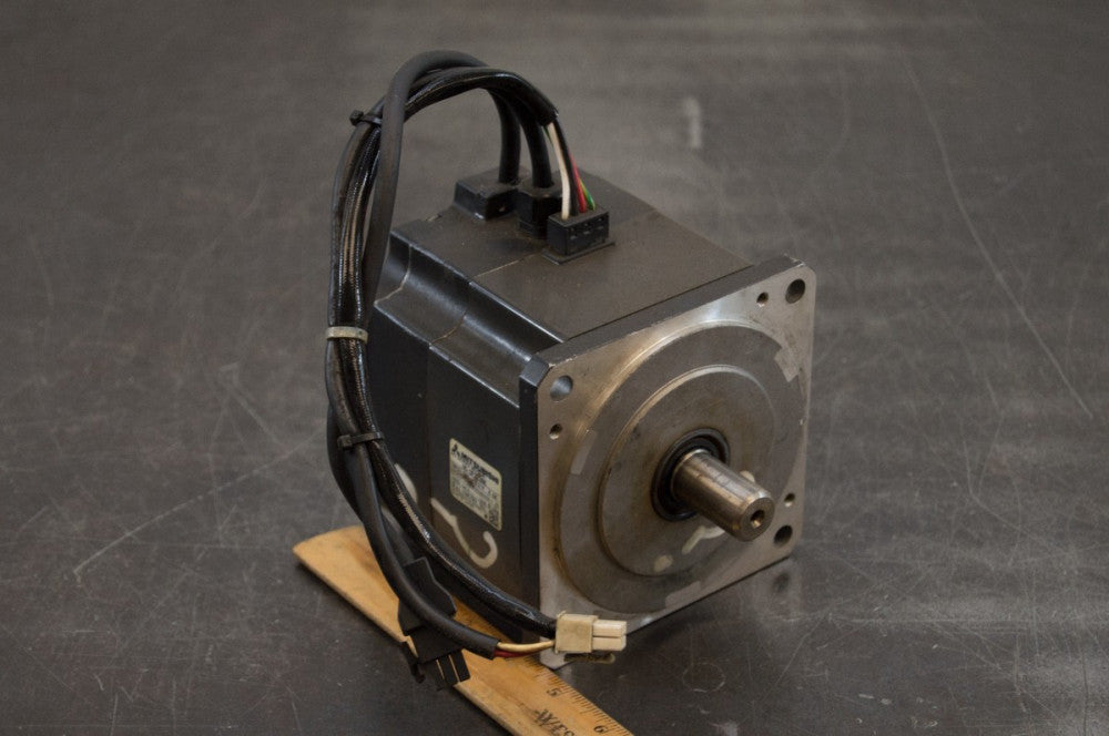 Mitsubishi AC Servo Motor HC-UFS73BK 131 Volt 4.6 Amp 3000 Rpm