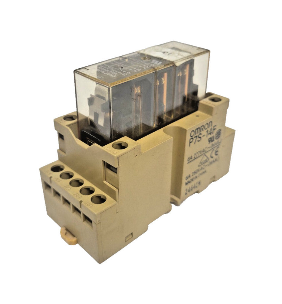 OMRON RELAY SAFETY GS7-4A2B W/OMRON RELAY SOCKET P7S-14F 6PST-4NO/2NC