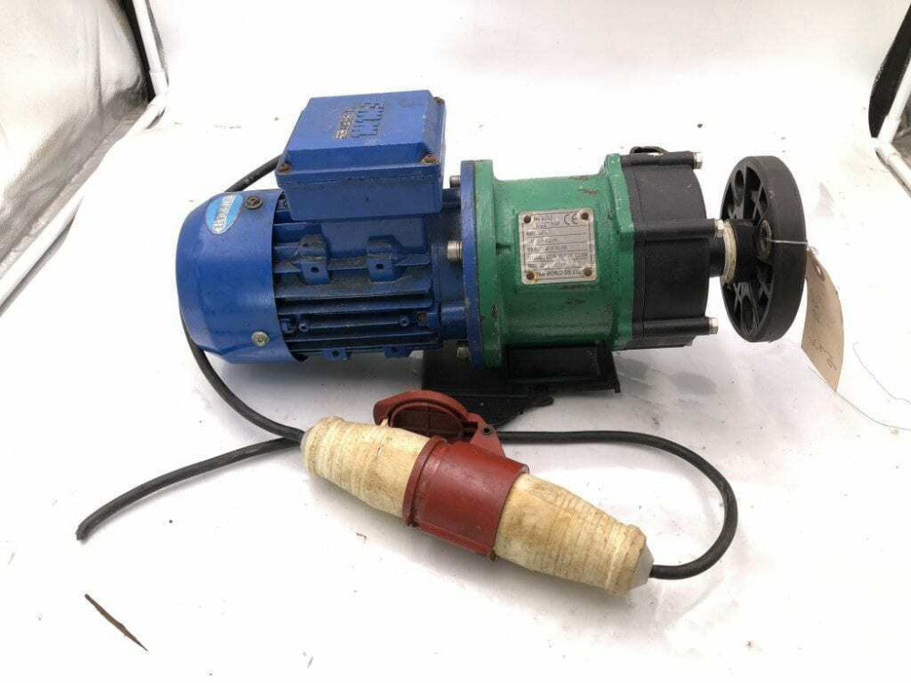 Pan World 250PS-3 PP 0.18kW Magnetic Drive Water Pump 2715RPM 9M at 50L/min 3PH
