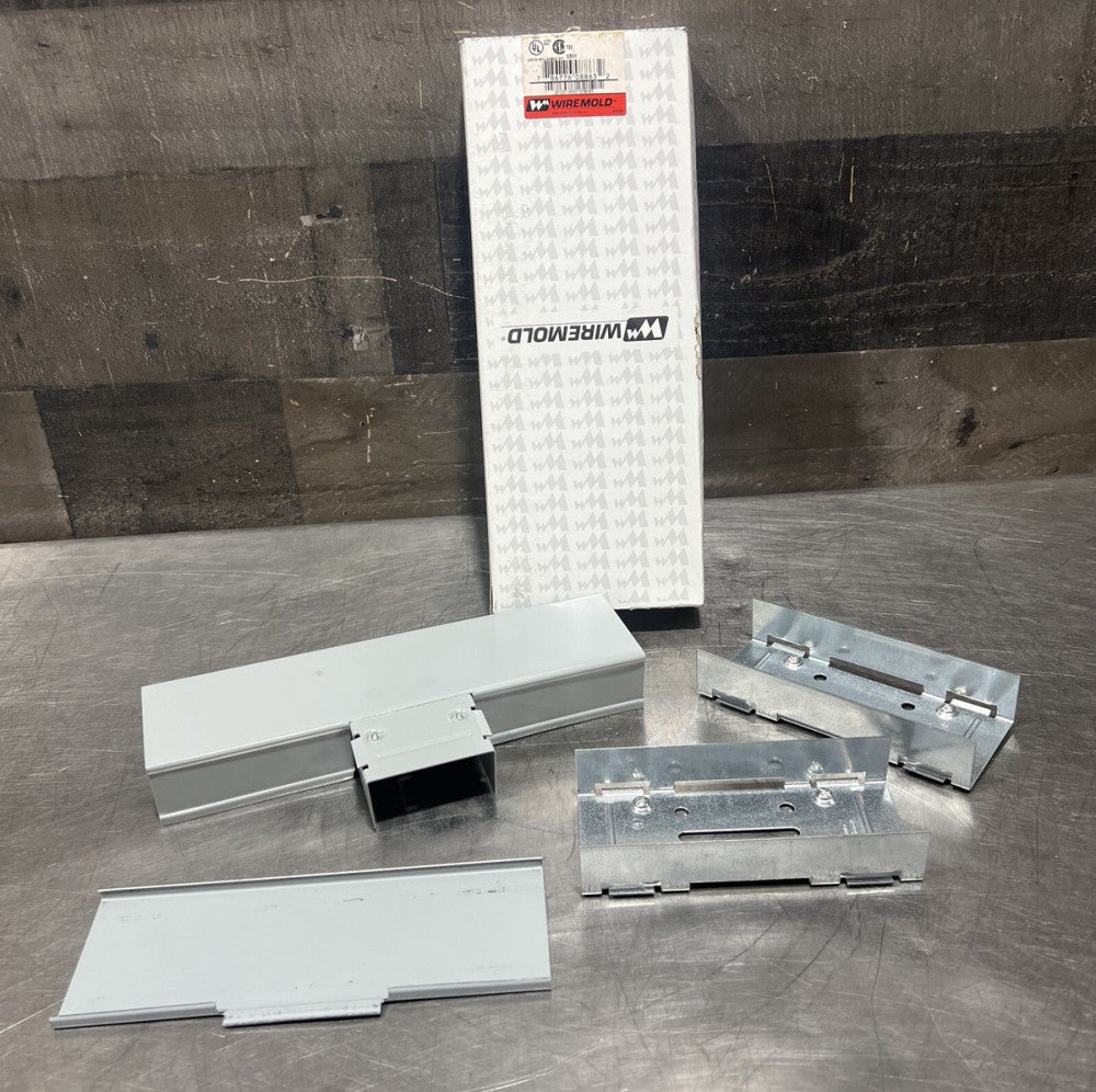 Wiremold G3015E STEEL RACEWAY TEE FITTING 3000 SERIES Nos Surplus