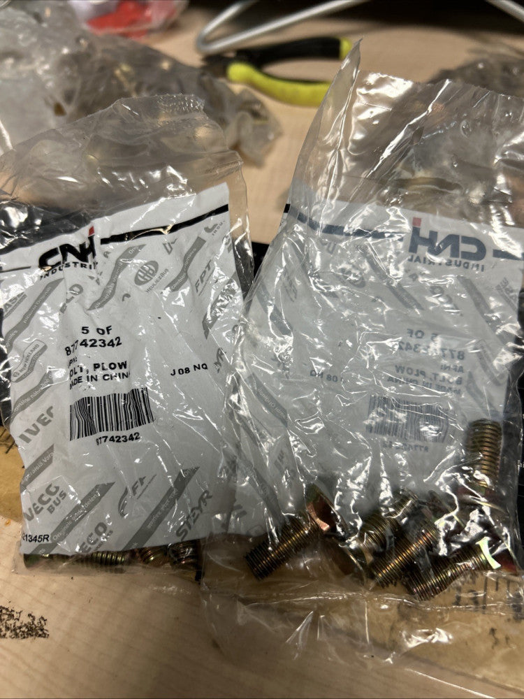 New Holland (CNH) Carriage Bolt Part #87742342 (5/LOT)