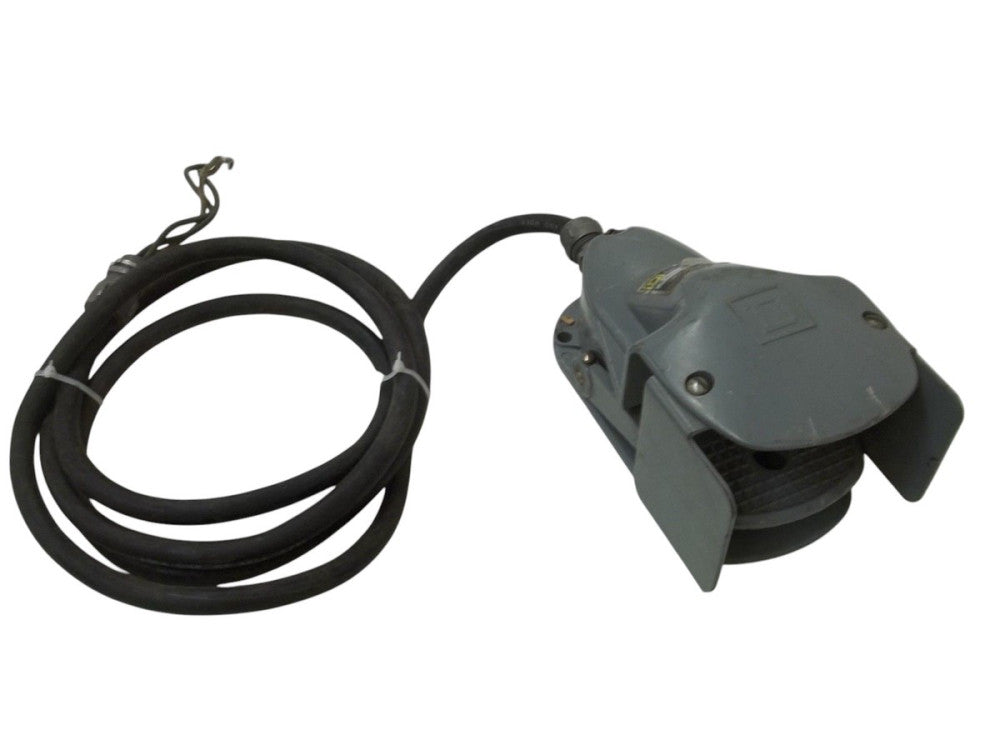 SQUARE D 9002-AW-17 SER.B FOOT SWITCH UNMP
