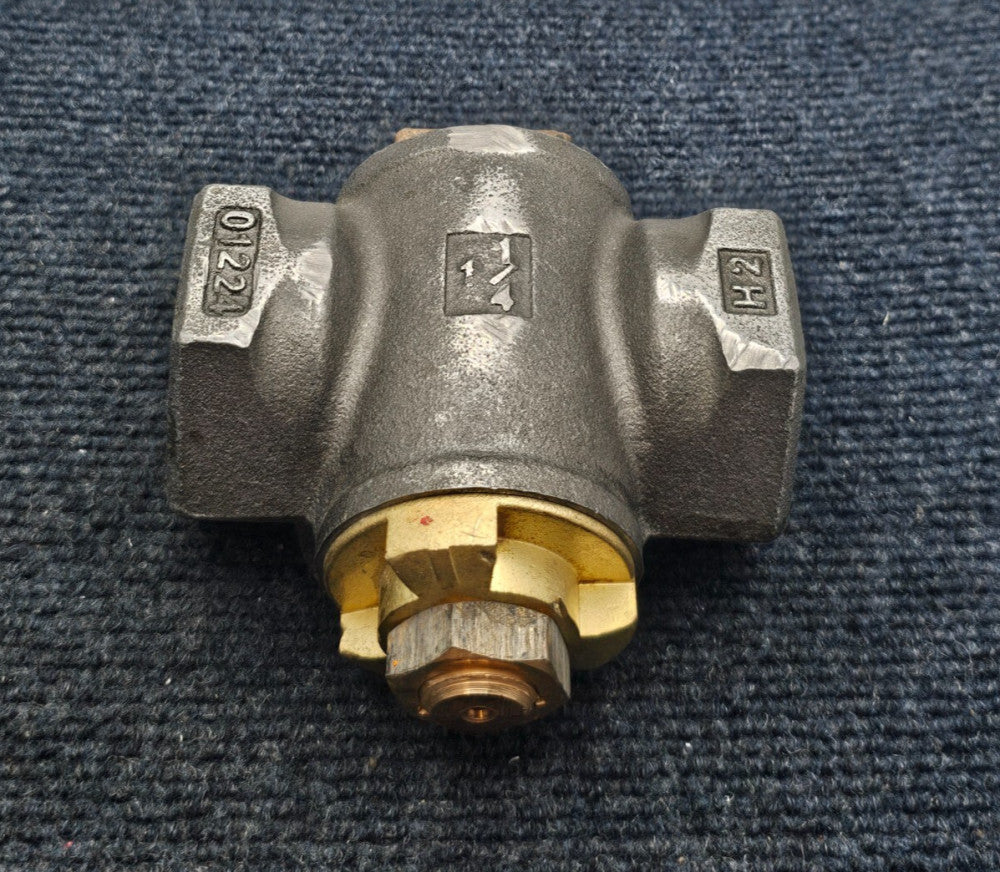 MUELLER 01224: 1-1/4" GAS METER VALVE BLACK IRON BODY BRASS LOCK