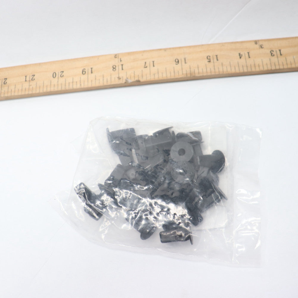 (30-Pk) Winzer Screw Grommet Black 500.7782