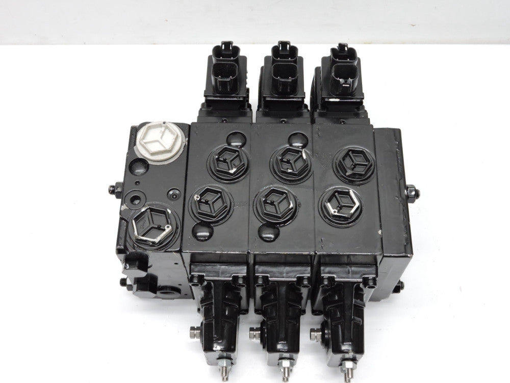Danfoss 1471048 PVG Proportional Valve 11123340 4822C - GENUINE OEM!