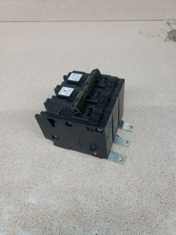 NTO B380H SIEMENS / ITE CIRCUIT BREAKER 3 POLE 80 AMP 240 VAC NEW 22K