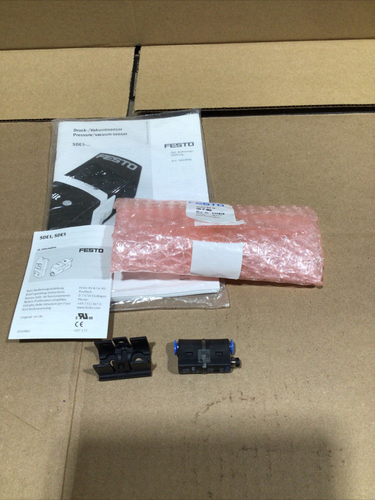 FESTO SDE5-V1-0-Q6-P-M8 PRESSURE SENSOR NOS