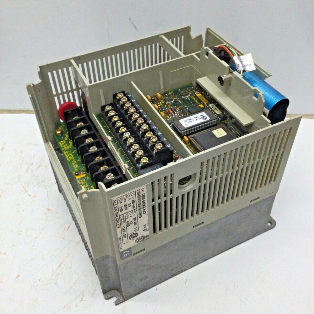 Allen Bradley 1305-BA04A-HA2 Variable Speed Drive, 380-460V 3.9A