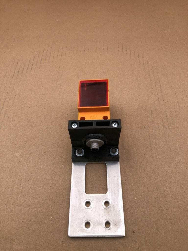 IFM OM5003 Photoelectric Sensor 10-30VDC 100mA DC 18m