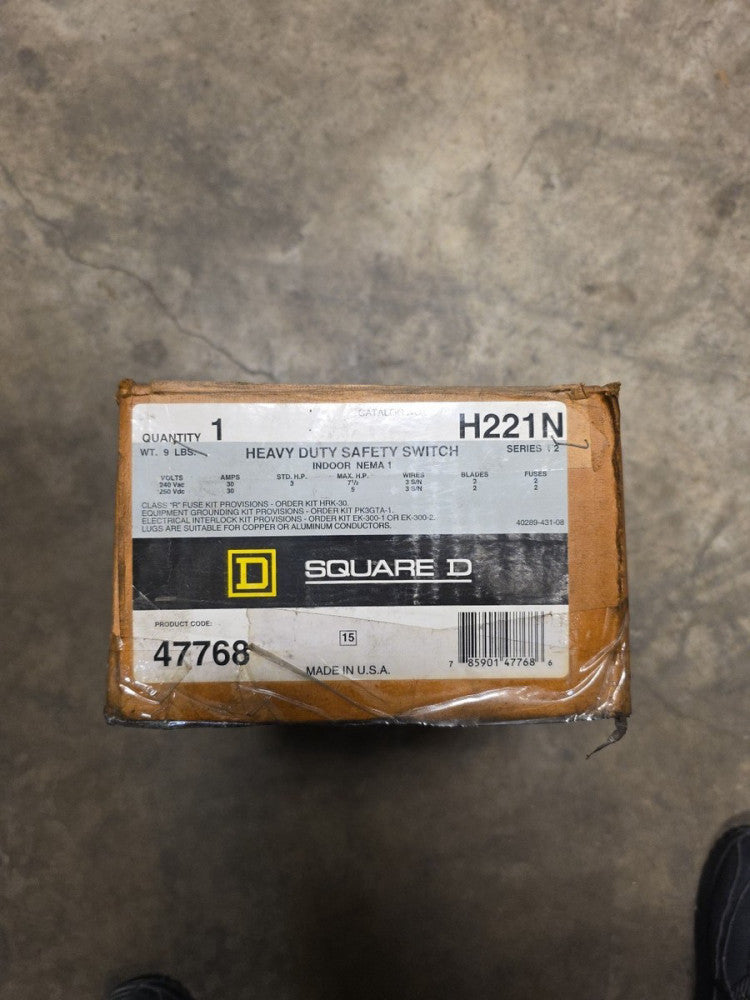 Square D H221N Safety Disconnect Switch Fusible 30A 240VAC 250VDC 2P NEMA Type 1