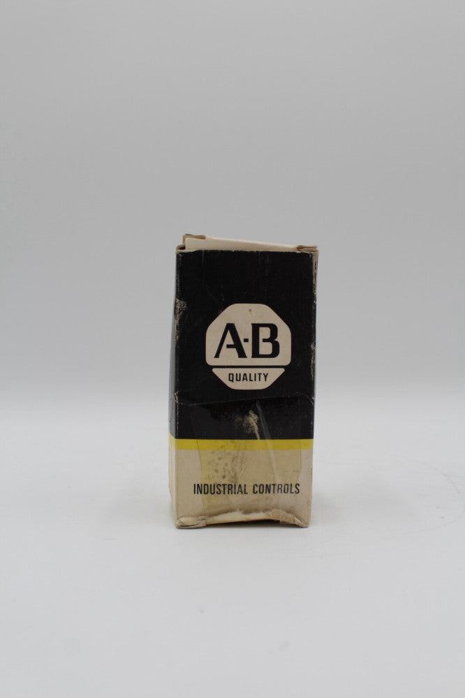 Allen Bradley 800T-D1JA Jumbo Mushroom Head Push Button