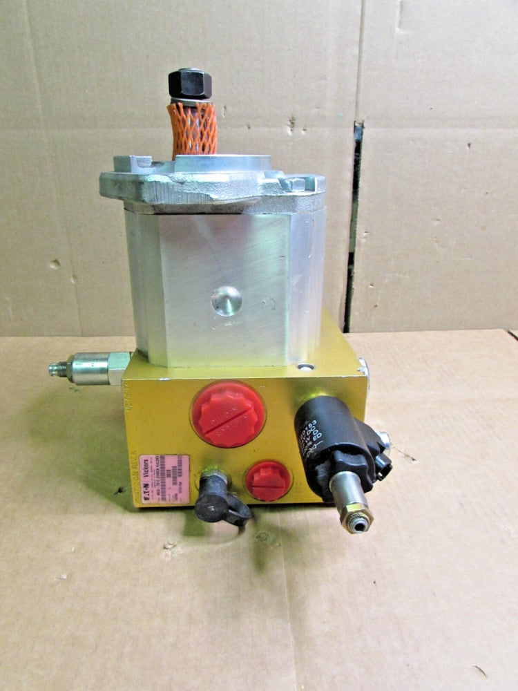 EATON/VICKERS, MCD-7810, Valve W/ EATON 500AD00008A PUMP, NOS! MAKE OFFER!!