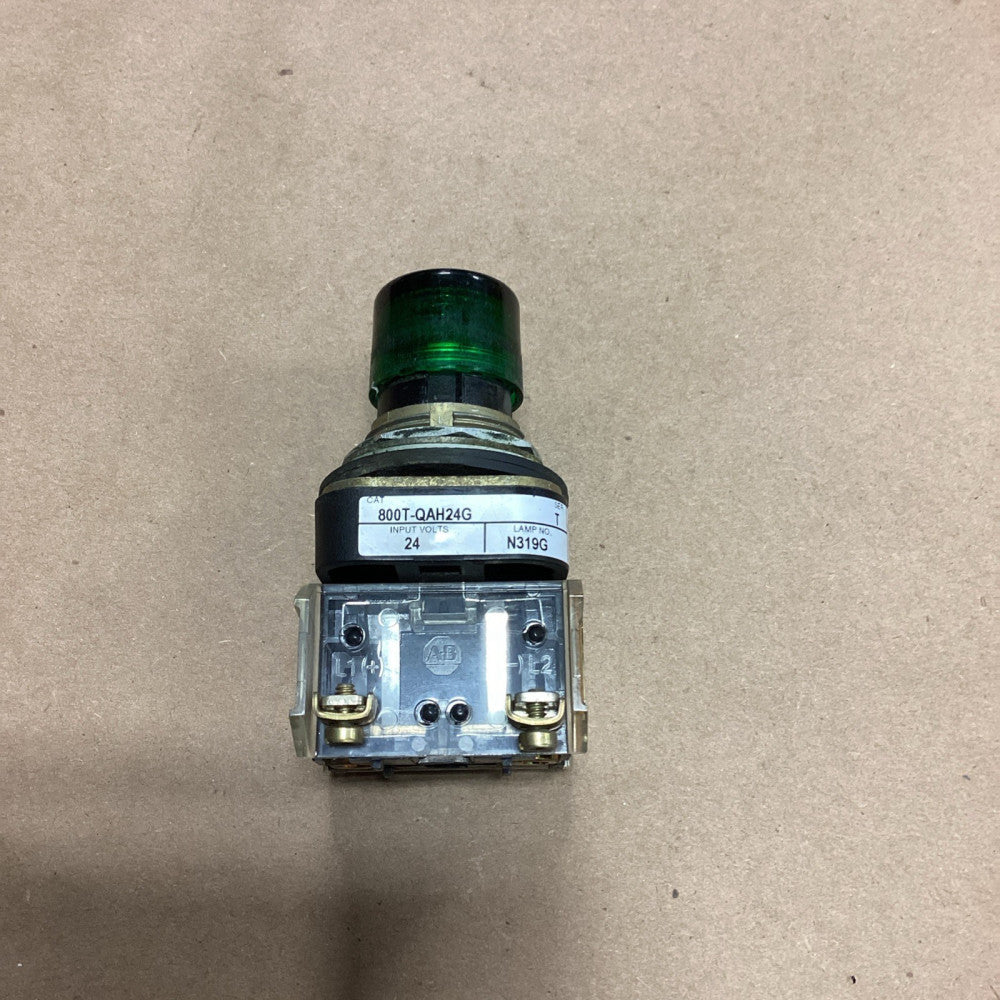 Allen-Bradley 800T-QAH24G SER T Green Momentary Push Button