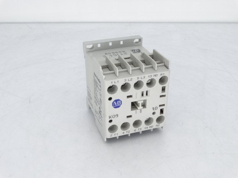 ALLEN BRADLEY 100-K09ZJ10 SERIES A CONTACTOR