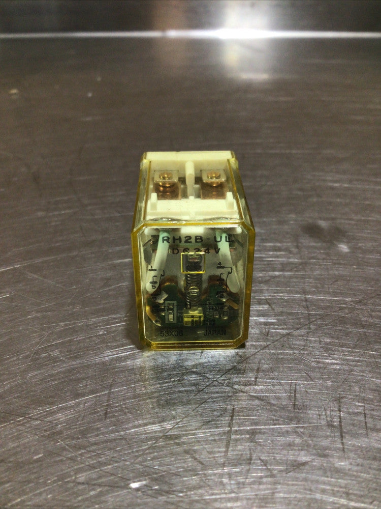 IDEC RH2B-UL, DC24V, 120-240VAC, 30VDC, 1/6 hp, Ice Cube Relay, NOS Surplus