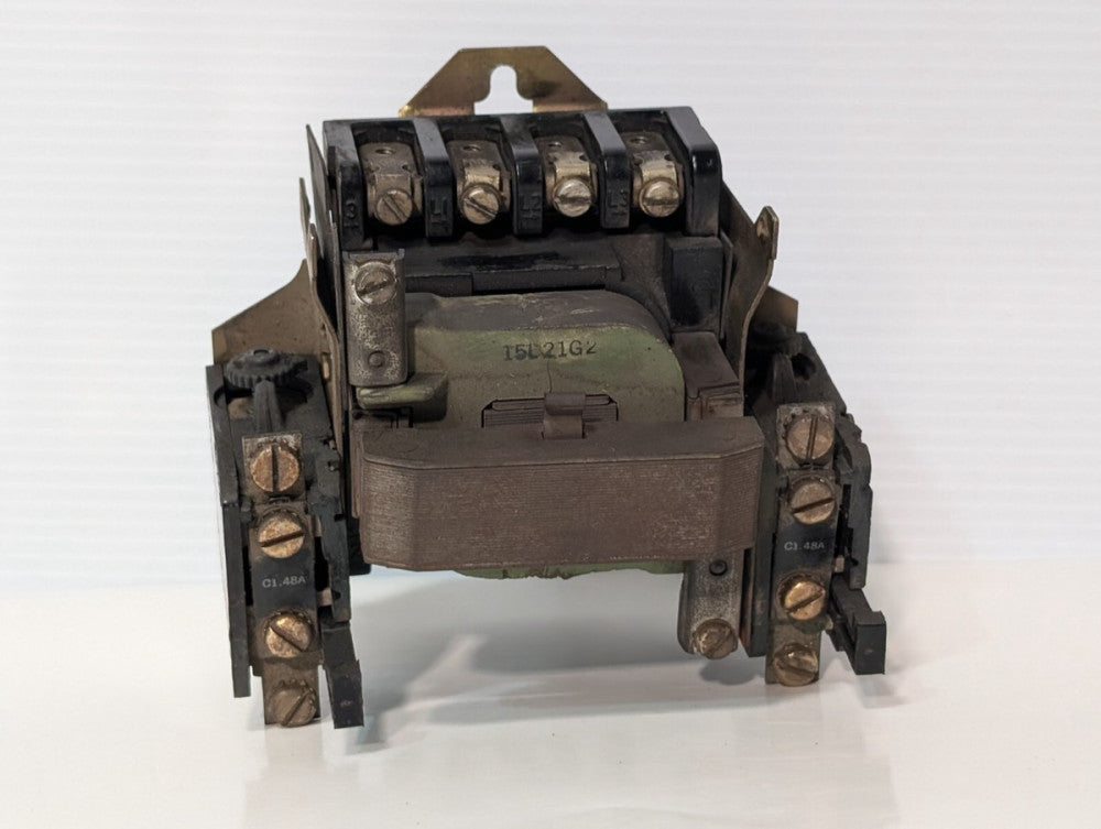 General Electric CR Ser. Lighting Contactor, 15L21G2 Coil, 600v @60Hz, 92v @50Hz