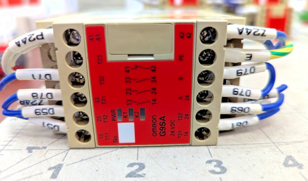 Omron G9SA-301-P DC24 Safety Relay Expansion Unit WORKING PULL [Z3B8]