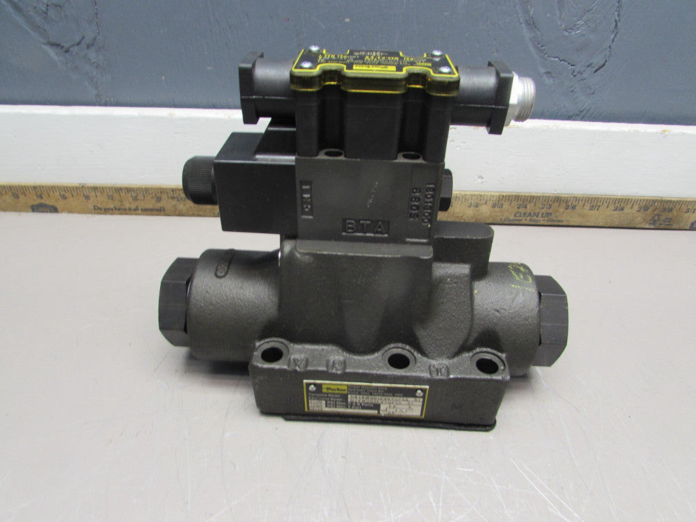 PARKER D1VW004KVYGF56, DIRECTIONAL CONTROL VALVE,5K psi, 120V, N/NIB MAKE OFFER!